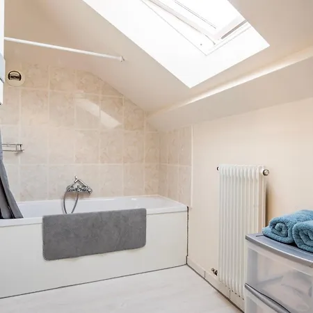 Celestial - Golden Tree - Wifi - 20min St-croix & Center Parcs Apartment *