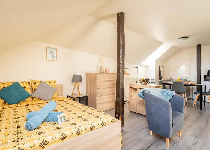 Lägenhet Celestial - Golden Tree - Wifi - 20min St-croix & Center Parcs